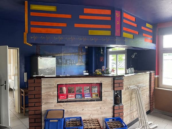 Bar Bar
