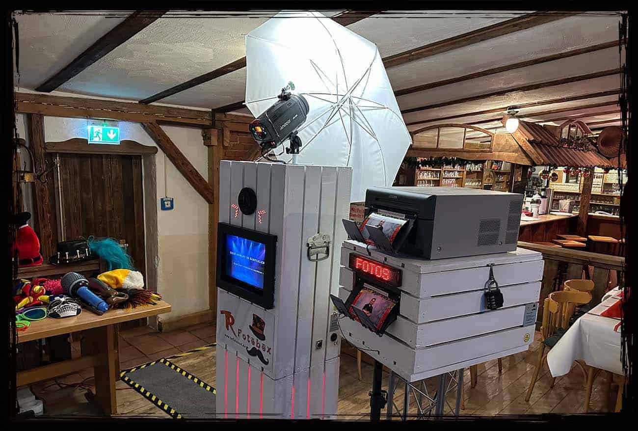 Fotobox Braugut Hartmannsdorf – Erinnerungen zum Mitnehmen Fotobox im Braugut Hartmannsdorf – Perfekt für Firmenfeiern, Hochzeiten und Events.