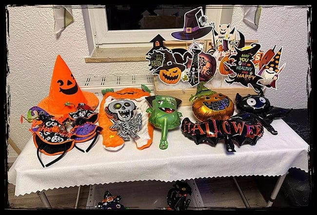 Halloween Requisiten für die Fotobox – perfekt für deine Gruselparty mit Spaßfaktor Gruselige Fotobox Requisiten für Halloween: Hexenhut, Zähne, Masken