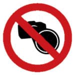 Symbol zur Erinnerung: Objektiv der Fotobox nicht anfassen