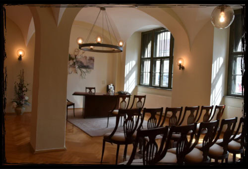 Romantische Trauungen im Bauernhof zum Silberbergwerk Stilvoll eingerichteter Trauraum für standesamtliche Hochzeiten im Bauernhof zum Silberbergwerk.