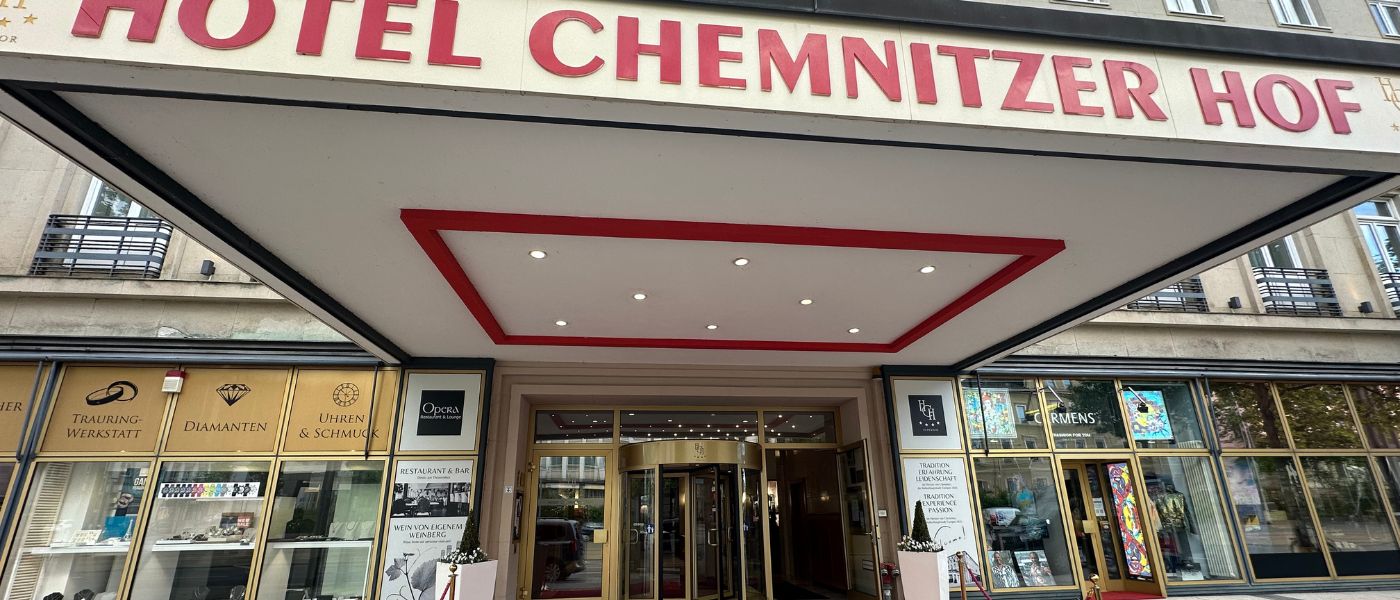 fotobox-tagung-chemnitz-hotel-chemnitzer-hof Eingangsbereich des Hotel Chemnitzer Hof, ideal für Fotobox-Einsätze bei Tagungen in Chemnitz